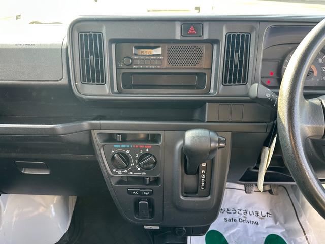 ハイゼットカーゴ ＤＸ　ＳＡＩＩＩ　ハイルーフ　キーレス　前パワーウィンドウ　スマートアシスト　衝突被害軽減ブレーキ　クリアランスソナー　両側スライドドア　ハロゲンライト　両側スライドドア　記録簿（29枚目）