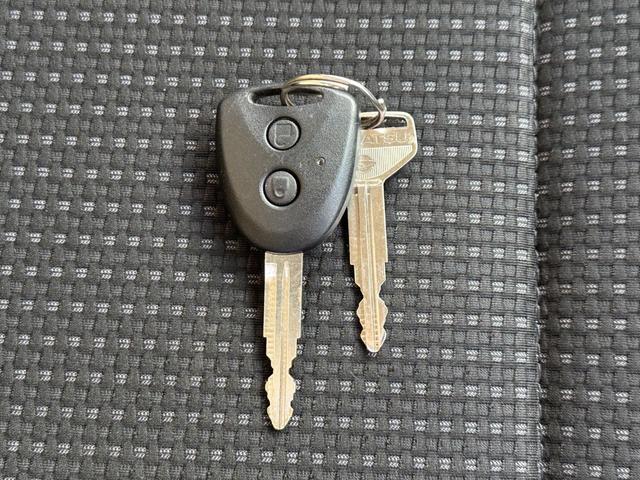 ハイゼットカーゴ ＤＸ　ＳＡＩＩＩ　ハイルーフ　キーレス　前パワーウィンドウ　スマートアシスト　衝突被害軽減ブレーキ　クリアランスソナー　両側スライドドア　ハロゲンライト　両側スライドドア　記録簿（49枚目）