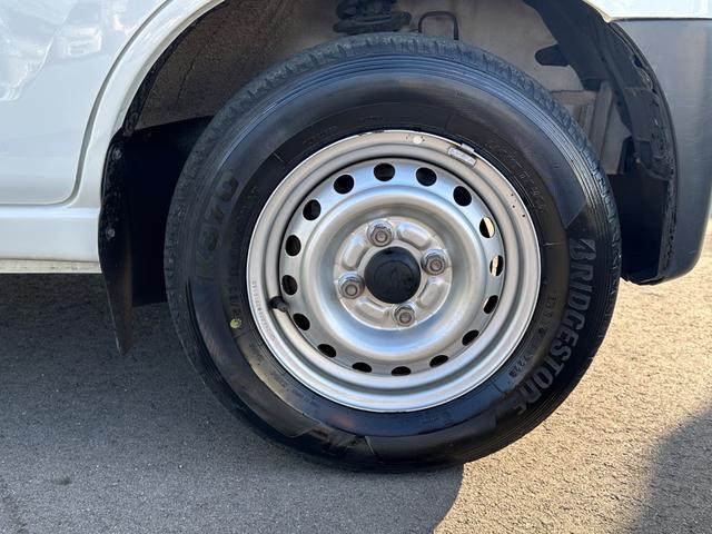 ハイゼットカーゴ ＤＸ　ＳＡＩＩＩ　ハイルーフ　キーレス　前パワーウィンドウ　スマートアシスト　衝突被害軽減ブレーキ　クリアランスソナー　両側スライドドア　ハロゲンライト　両側スライドドア　記録簿（53枚目）