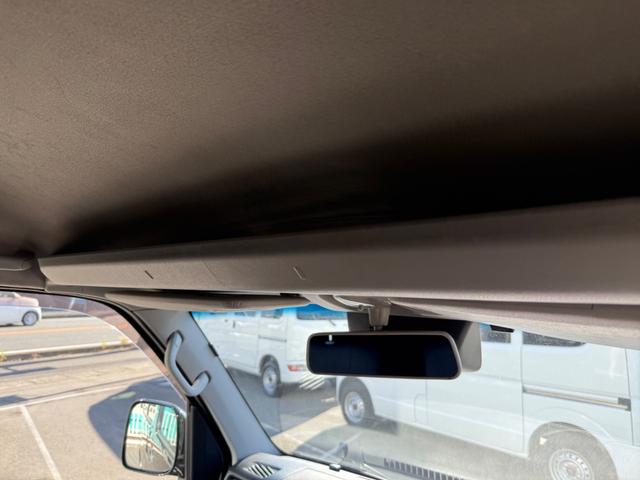 ハイゼットカーゴ クルーズターボSAIII ハイルーフ キーレス 前後パワーウィンドウ 電格ミラー 衝突被害軽減ブレーキ 純正ナビ フルセグ ETC2.0 プライバシーガラス 両側スライドドア ハロゲンライト 記録簿(28枚目)