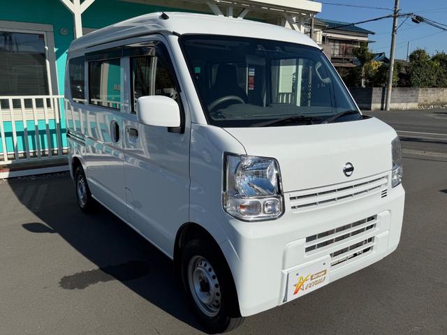 NV100クリッパーバン DX GLセーフティパッケージ ハイルーフ キーレス 前パワーウィンドウ 電格ミラー 社外ナビ ハロゲンライト 両側スライドドア 衝突被害軽減ブレーキ プライバシーガラス 軽貨物 軽バン(12枚目)