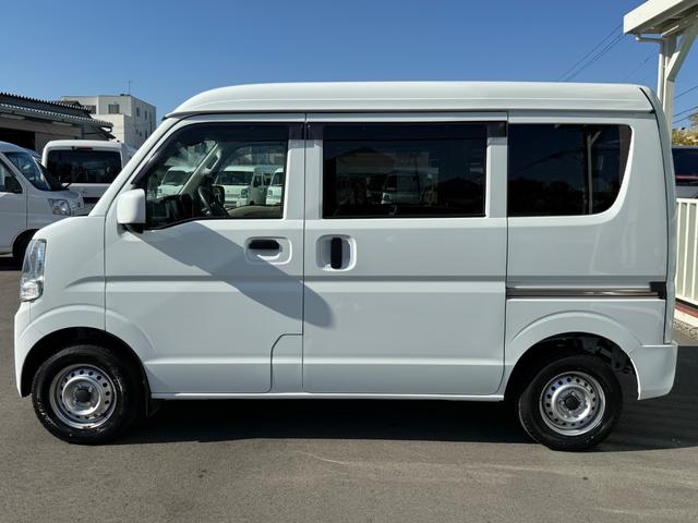 NV100クリッパーバン DX GLセーフティパッケージ ハイルーフ キーレス 前パワーウィンドウ 電格ミラー 社外ナビ ハロゲンライト 両側スライドドア 衝突被害軽減ブレーキ プライバシーガラス 軽貨物 軽バン(13枚目)