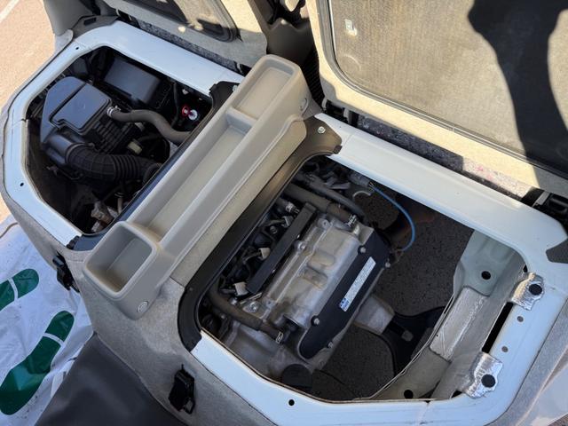 NV100クリッパーバン DX GLセーフティパッケージ ハイルーフ キーレス 前パワーウィンドウ 電格ミラー 社外ナビ ハロゲンライト 両側スライドドア 衝突被害軽減ブレーキ プライバシーガラス 軽貨物 軽バン(20枚目)