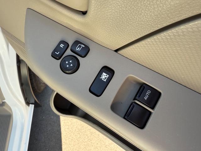 NV100クリッパーバン DX GLセーフティパッケージ ハイルーフ キーレス 前パワーウィンドウ 電格ミラー 社外ナビ ハロゲンライト 両側スライドドア 衝突被害軽減ブレーキ プライバシーガラス 軽貨物 軽バン(49枚目)