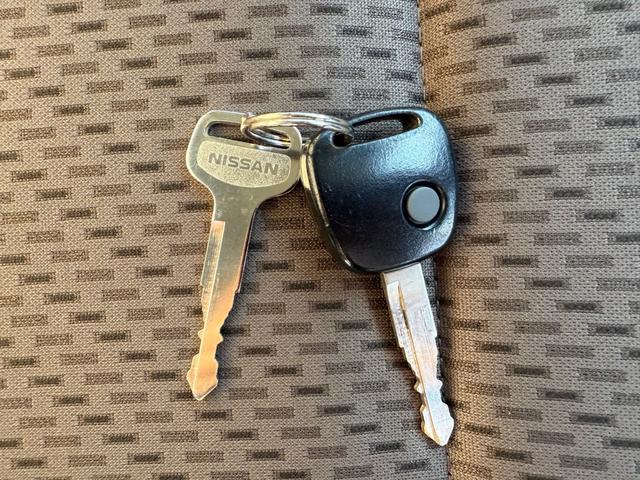 NV100クリッパーバン DX GLセーフティパッケージ ハイルーフ キーレス 前パワーウィンドウ 電格ミラー 社外ナビ ハロゲンライト 両側スライドドア 衝突被害軽減ブレーキ プライバシーガラス 軽貨物 軽バン(51枚目)