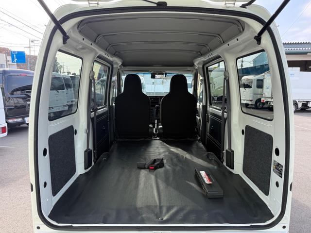 ハイゼットカーゴ ＤＸ　ＳＡＩＩＩ　ハイルーフ　キーレス　前パワーウィンドウ　衝突被害軽減ブレーキ　スマートアシスト　プライバシーガラス　クリアランスソナー　ハロゲンライト　両側スライドドア　軽貨物　軽バン（3枚目）