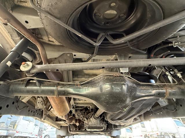 ハイゼットカーゴ ＤＸ　ＳＡＩＩＩ　ハイルーフ　キーレス　前パワーウィンドウ　衝突被害軽減ブレーキ　スマートアシスト　プライバシーガラス　クリアランスソナー　ハロゲンライト　両側スライドドア　軽貨物　軽バン（23枚目）