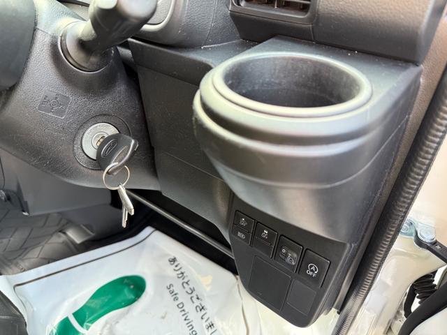 ハイゼットカーゴ ＤＸ　ＳＡＩＩＩ　ハイルーフ　キーレス　前パワーウィンドウ　衝突被害軽減ブレーキ　スマートアシスト　プライバシーガラス　クリアランスソナー　ハロゲンライト　両側スライドドア　軽貨物　軽バン（35枚目）