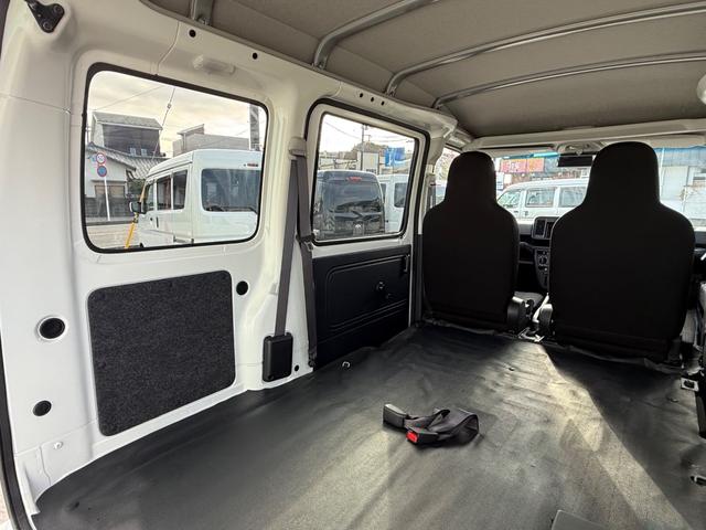 ハイゼットカーゴ ＤＸ　ＳＡＩＩＩ　ハイルーフ　キーレス　前パワーウィンドウ　衝突被害軽減ブレーキ　スマートアシスト　プライバシーガラス　クリアランスソナー　ハロゲンライト　両側スライドドア　軽貨物　軽バン（45枚目）
