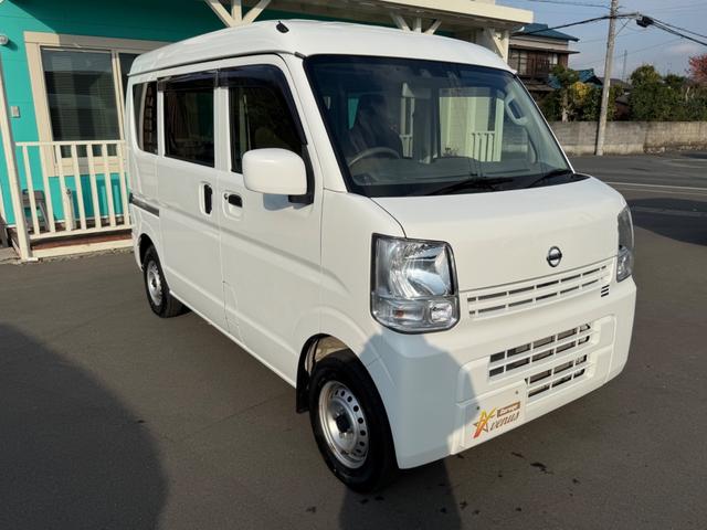 NV100クリッパーバン DX GLセーフティパッケージ ハイルーフ キーレス 前パワーウィンドウ 電格ミラー ナビ Bluetooth バックカメラ ETC 衝突被害軽減ブレーキ プライバシーガラス クリアランスソナー 両側スライドドア 軽貨物 軽バン(13枚目)