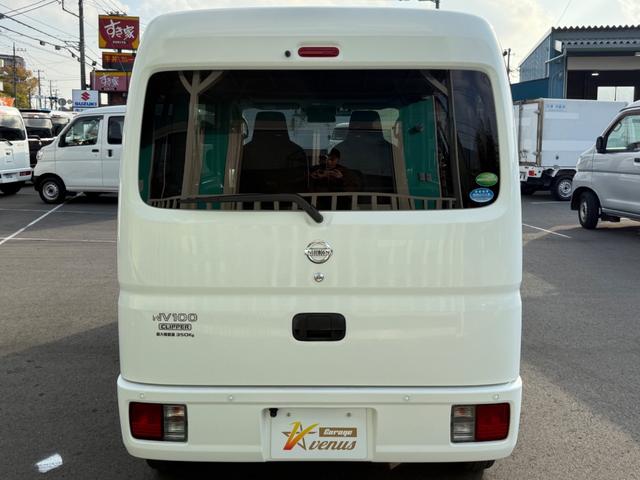 NV100クリッパーバン DX GLセーフティパッケージ ハイルーフ キーレス 前パワーウィンドウ 電格ミラー ナビ Bluetooth バックカメラ ETC 衝突被害軽減ブレーキ プライバシーガラス クリアランスソナー 両側スライドドア 軽貨物 軽バン(17枚目)