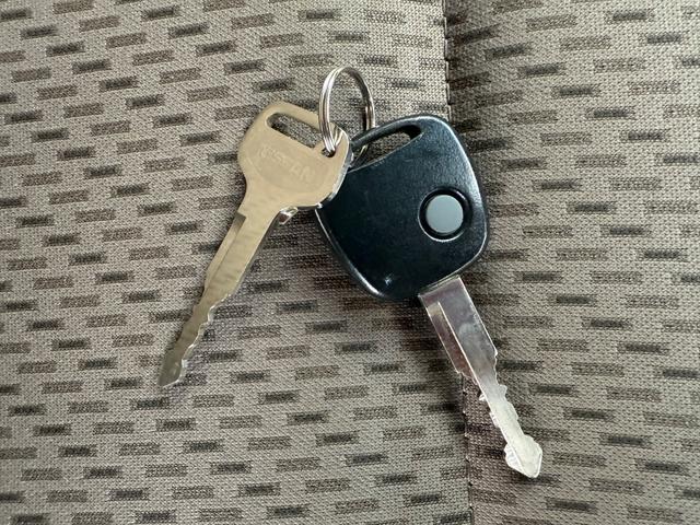 NV100クリッパーバン DX GLセーフティパッケージ ハイルーフ キーレス 前パワーウィンドウ 電格ミラー ナビ Bluetooth バックカメラ ETC 衝突被害軽減ブレーキ プライバシーガラス クリアランスソナー 両側スライドドア 軽貨物 軽バン(53枚目)