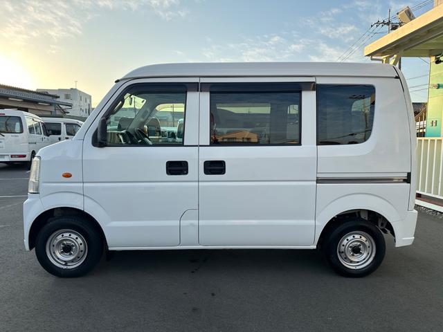 エブリイ ＰＣ　ハイルーフ　キーレス　前パワーウィンドウ　プライバシーガラス　社外ナビ　ハロゲンライト　両側スライドドア　記録簿　軽自動車　軽貨物　軽バン（12枚目）