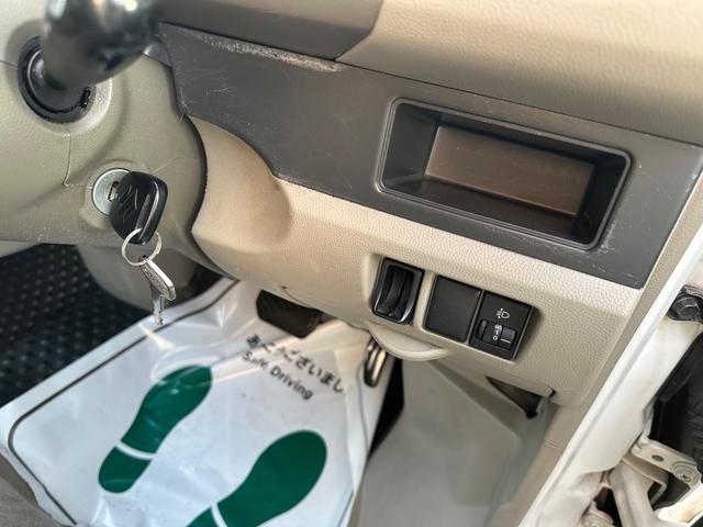 エブリイ ＰＣ　ハイルーフ　キーレス　前パワーウィンドウ　プライバシーガラス　社外ナビ　ハロゲンライト　両側スライドドア　記録簿　軽自動車　軽貨物　軽バン（31枚目）