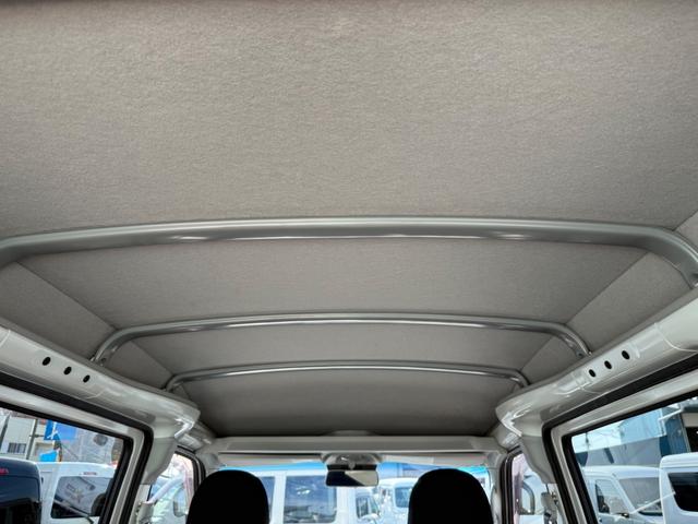 ハイゼットカーゴ DX SAIII ハイルーフ キーレス 前パワーウィンドウ 衝突被害軽減ブレーキ スマートアシスト ハロゲンライト プライバシーガラス 両側スライドドア ハロゲンライト(47枚目)