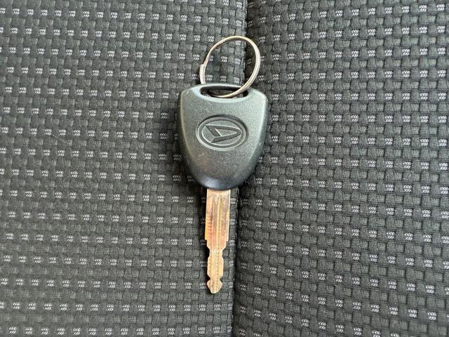 ハイゼットカーゴ DX SAIII ハイルーフ キーレス 前パワーウィンドウ 衝突被害軽減ブレーキ スマートアシスト ハロゲンライト プライバシーガラス 両側スライドドア ハロゲンライト(49枚目)