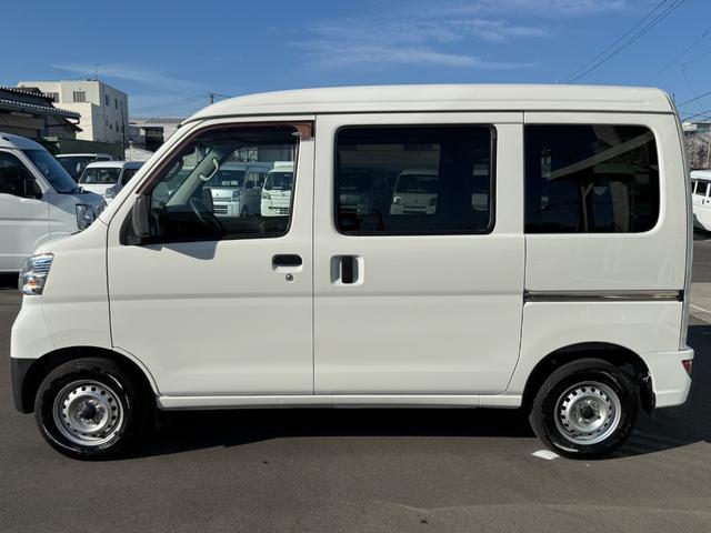 ハイゼットカーゴ DX SAIII ハイルーフ キーレス 前パワーウィンドウ 衝突被害軽減ブレーキ スマートアシスト プライバシーガラス ハロゲンライト 両側スライドドア 軽貨物 軽バン 軽自動車(11枚目)