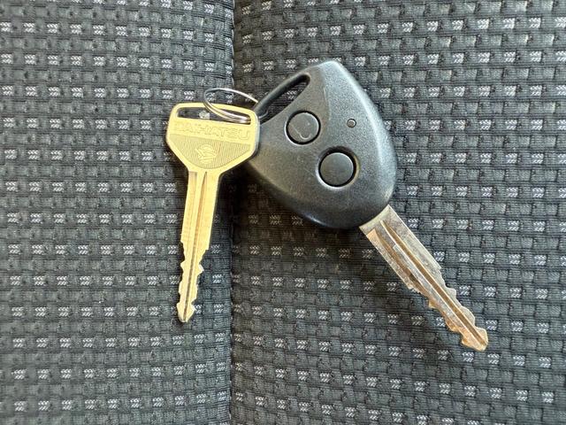 ハイゼットカーゴ DX SAIII ハイルーフ キーレス 前パワーウィンドウ 衝突被害軽減ブレーキ スマートアシスト プライバシーガラス ハロゲンライト 両側スライドドア 軽貨物 軽バン 軽自動車(48枚目)