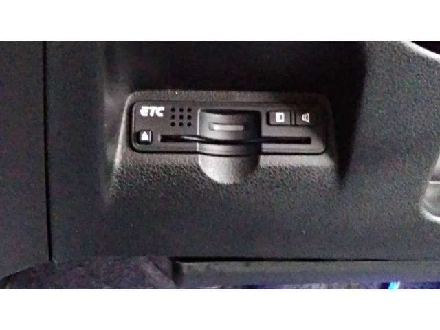 ハイブリッド・ナビプレミアムセレクション ハイブリッド ETC バックカメラ ナビ オートクルーズコントロール HID スマートキー アイドリングストップ 電動格納ミラー CVT 盗難防止システム 衝突安全ボディ アルミホイール CD ABS(7枚目)