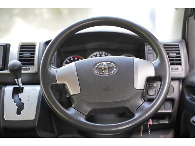 ハイエースバン ロングスーパーＧＬ　４ＷＤ／３．０００ｃｃ／ディーゼルターボ／Ｗエアーバック／サイドスライドガラス／ダンロップ製２０２４年バンタイヤ／カロツェリア製ナビ／ＡＶＩＣ－ＲＺ３３／バックカメラ／ＥＴＣ／シートカバー／（15枚目）