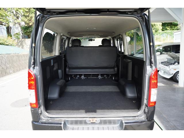 ハイエースバン ロングスーパーＧＬ　４ＷＤ／３．０００ｃｃ／ディーゼルターボ／Ｗエアーバック／サイドスライドガラス／ダンロップ製２０２４年バンタイヤ／カロツェリア製ナビ／ＡＶＩＣ－ＲＺ３３／バックカメラ／ＥＴＣ／シートカバー／（18枚目）