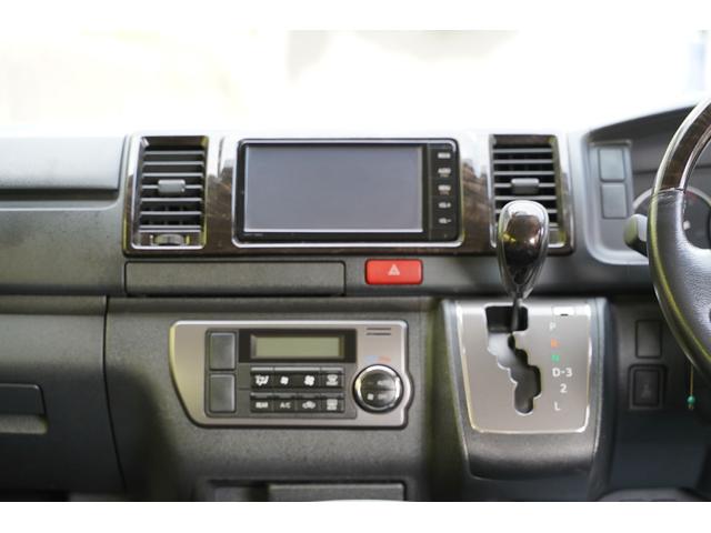 ハイエースバン スーパーＧＬ　ダークプライム　４ＷＤ／寒冷地仕様／３．０００ｃｃ／ディーゼルターボ／純正ＬＥＤヘッドライトユニット／純正コーナーセンサー／スマートキー２個／プッシュスタート／ナビ／ブルートゥース／地デジ／バックカメラ／ＥＴＣ／（5枚目）