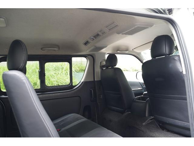 ハイエースバン スーパーＧＬ　ダークプライム　４ＷＤ／寒冷地仕様／３．０００ｃｃ／ディーゼルターボ／純正ＬＥＤヘッドライトユニット／純正コーナーセンサー／スマートキー２個／プッシュスタート／ナビ／ブルートゥース／地デジ／バックカメラ／ＥＴＣ／（12枚目）