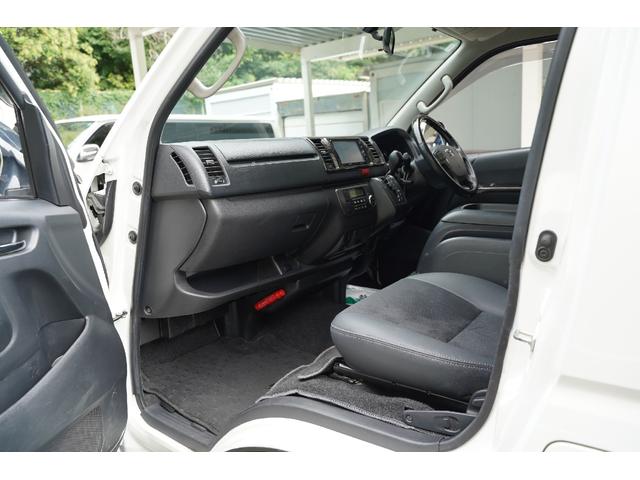 ハイエースバン スーパーＧＬ　ダークプライム　４ＷＤ／寒冷地仕様／３．０００ｃｃ／ディーゼルターボ／純正ＬＥＤヘッドライトユニット／純正コーナーセンサー／スマートキー２個／プッシュスタート／ナビ／ブルートゥース／地デジ／バックカメラ／ＥＴＣ／（70枚目）