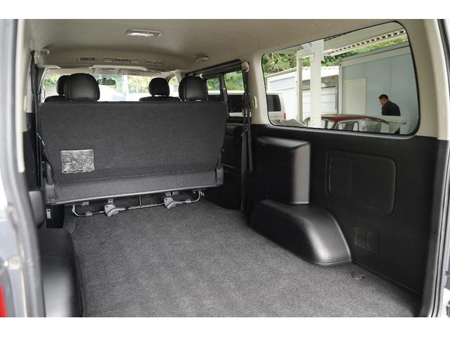ハイエースバン スーパーＧＬ　ダークプライム　４ＷＤ／寒冷地仕様／３．０００ｃｃ／ディーゼルターボ／純正ＬＥＤヘッドライトユニット／純正コーナーセンサー／スマートキー２個／プッシュスタート／ナビ／ブルートゥース／地デジ／バックカメラ／ＥＴＣ／（80枚目）