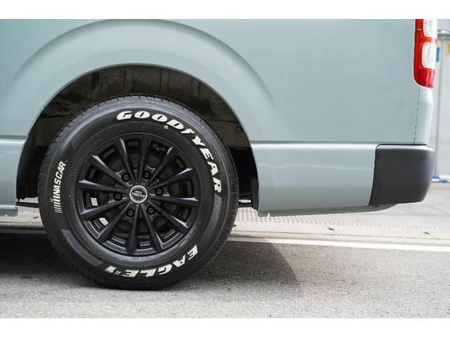 ハイエースバン ロングスーパーＧＬ　ディーゼルターボ／２．５００ｃｃ／塗替アースカラー／アーバンカーキ／社外１５インチＡＷ／ＧＯＯＤＹＥＡＲ製ホワイトレターバンタイヤ／１９５／８０Ｒ／１５／純正キーレス／Ｗエアーバック／１００Ｖ電源／（24枚目）