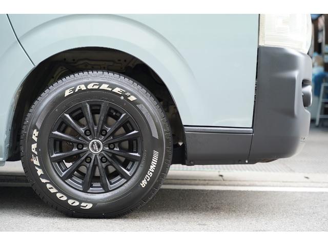 ハイエースバン ロングスーパーＧＬ　ディーゼルターボ／２．５００ｃｃ／塗替アースカラー／アーバンカーキ／社外１５インチＡＷ／ＧＯＯＤＹＥＡＲ製ホワイトレターバンタイヤ／１９５／８０Ｒ／１５／純正キーレス／Ｗエアーバック／１００Ｖ電源／（25枚目）