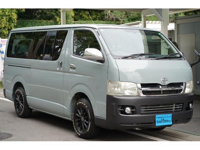 ハイエースバン ロングスーパーＧＬ　ディーゼルターボ／２．５００ｃｃ／塗替アースカラー／アーバンカーキ／社外１５インチＡＷ／ＧＯＯＤＹＥＡＲ製ホワイトレターバンタイヤ／１９５／８０Ｒ／１５／純正キーレス／Ｗエアーバック／１００Ｖ電源／（31枚目）