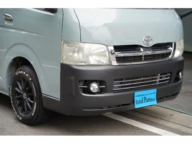ハイエースバン ロングスーパーＧＬ　ディーゼルターボ／２．５００ｃｃ／塗替アースカラー／アーバンカーキ／社外１５インチＡＷ／ＧＯＯＤＹＥＡＲ製ホワイトレターバンタイヤ／１９５／８０Ｒ／１５／純正キーレス／Ｗエアーバック／１００Ｖ電源／（33枚目）