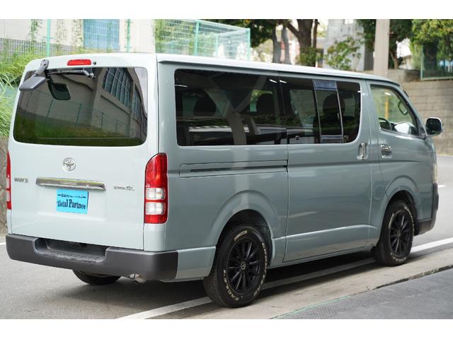 ハイエースバン ロングスーパーＧＬ　ディーゼルターボ／２．５００ｃｃ／塗替アースカラー／アーバンカーキ／社外１５インチＡＷ／ＧＯＯＤＹＥＡＲ製ホワイトレターバンタイヤ／１９５／８０Ｒ／１５／純正キーレス／Ｗエアーバック／１００Ｖ電源／（54枚目）
