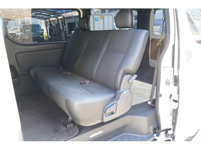 ハイエースバン スーパーＧＬ　ダークプライムＩＩ　ワンオーナー／４ＷＤ／２．８００ｃｃ／６速ＡＴ／ディーゼルターボ／記録簿有／両側電動スライドドア／ＴＳＳ装着車／ＬＤＡ装着車／純正ＬＥＤヘッドライト／Ｗエアーバック／ナビ／ブルートゥース／Ｂカメラ／（14枚目）