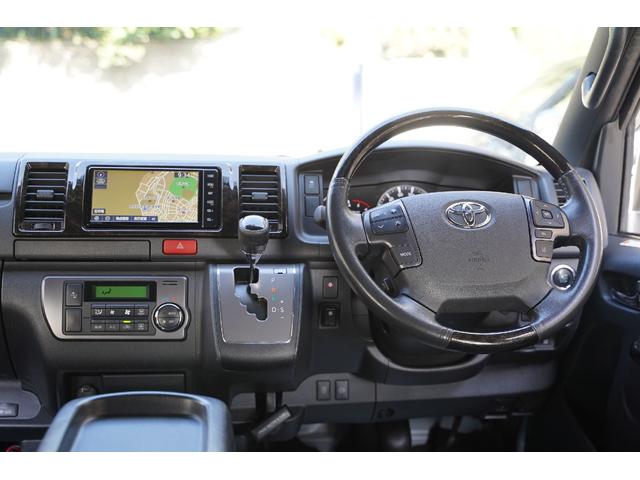 ハイエースバン スーパーＧＬ　ダークプライムＩＩ　ワンオーナー／４ＷＤ／２．８００ｃｃ／６速ＡＴ／ディーゼルターボ／記録簿有／両側電動スライドドア／ＴＳＳ装着車／ＬＤＡ装着車／純正ＬＥＤヘッドライト／Ｗエアーバック／ナビ／ブルートゥース／Ｂカメラ／（15枚目）