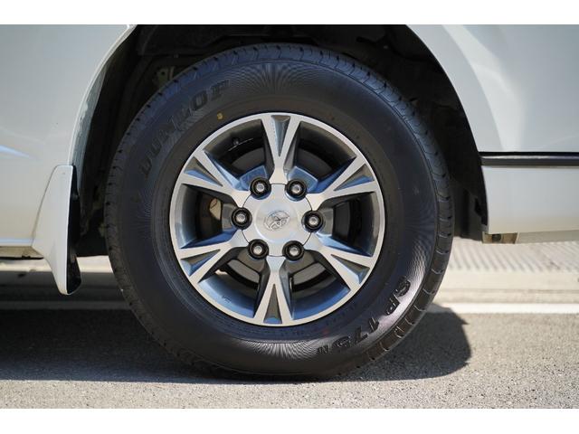 ハイエースバン スーパーＧＬ　ダークプライムＩＩ　ワンオーナー／４ＷＤ／２．８００ｃｃ／６速ＡＴ／ディーゼルターボ／記録簿有／両側電動スライドドア／ＴＳＳ装着車／ＬＤＡ装着車／純正ＬＥＤヘッドライト／Ｗエアーバック／ナビ／ブルートゥース／Ｂカメラ／（19枚目）