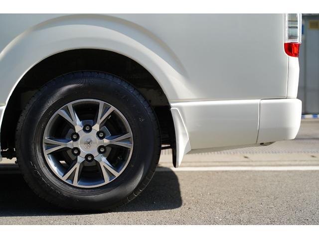ハイエースバン スーパーＧＬ　ダークプライムＩＩ　ワンオーナー／４ＷＤ／２．８００ｃｃ／６速ＡＴ／ディーゼルターボ／記録簿有／両側電動スライドドア／ＴＳＳ装着車／ＬＤＡ装着車／純正ＬＥＤヘッドライト／Ｗエアーバック／ナビ／ブルートゥース／Ｂカメラ／（24枚目）