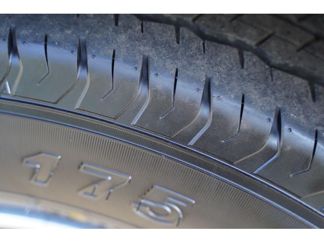 ハイエースバン スーパーＧＬ　ダークプライムＩＩ　ワンオーナー／４ＷＤ／２．８００ｃｃ／６速ＡＴ／ディーゼルターボ／記録簿有／両側電動スライドドア／ＴＳＳ装着車／ＬＤＡ装着車／純正ＬＥＤヘッドライト／Ｗエアーバック／ナビ／ブルートゥース／Ｂカメラ／（27枚目）