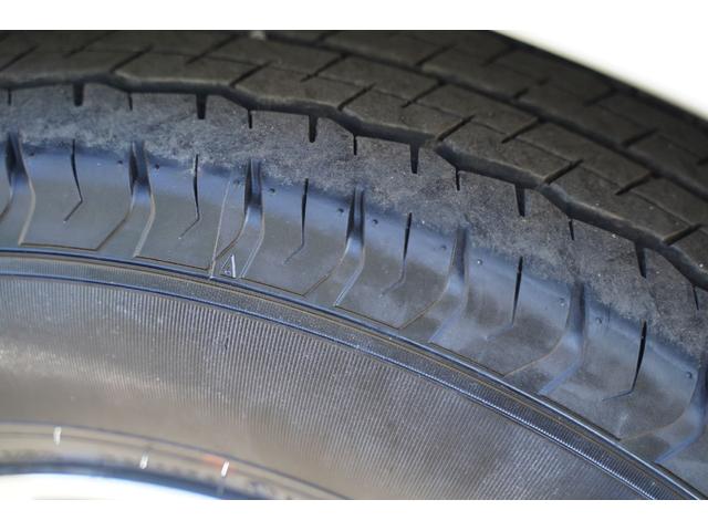 ハイエースバン スーパーＧＬ　ダークプライムＩＩ　ワンオーナー／４ＷＤ／２．８００ｃｃ／６速ＡＴ／ディーゼルターボ／記録簿有／両側電動スライドドア／ＴＳＳ装着車／ＬＤＡ装着車／純正ＬＥＤヘッドライト／Ｗエアーバック／ナビ／ブルートゥース／Ｂカメラ／（30枚目）