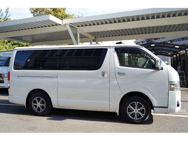ハイエースバン スーパーＧＬ　ダークプライムＩＩ　ワンオーナー／４ＷＤ／２．８００ｃｃ／６速ＡＴ／ディーゼルターボ／記録簿有／両側電動スライドドア／ＴＳＳ装着車／ＬＤＡ装着車／純正ＬＥＤヘッドライト／Ｗエアーバック／ナビ／ブルートゥース／Ｂカメラ／（44枚目）