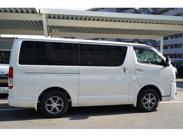 ハイエースバン スーパーＧＬ　ダークプライムＩＩ　ワンオーナー／４ＷＤ／２．８００ｃｃ／６速ＡＴ／ディーゼルターボ／記録簿有／両側電動スライドドア／ＴＳＳ装着車／ＬＤＡ装着車／純正ＬＥＤヘッドライト／Ｗエアーバック／ナビ／ブルートゥース／Ｂカメラ／（45枚目）