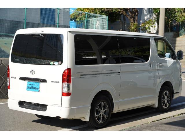 ハイエースバン スーパーＧＬ　ダークプライムＩＩ　ワンオーナー／４ＷＤ／２．８００ｃｃ／６速ＡＴ／ディーゼルターボ／記録簿有／両側電動スライドドア／ＴＳＳ装着車／ＬＤＡ装着車／純正ＬＥＤヘッドライト／Ｗエアーバック／ナビ／ブルートゥース／Ｂカメラ／（46枚目）