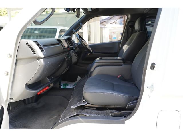 ハイエースバン スーパーＧＬ　ダークプライムＩＩ　ワンオーナー／４ＷＤ／２．８００ｃｃ／６速ＡＴ／ディーゼルターボ／記録簿有／両側電動スライドドア／ＴＳＳ装着車／ＬＤＡ装着車／純正ＬＥＤヘッドライト／Ｗエアーバック／ナビ／ブルートゥース／Ｂカメラ／（72枚目）