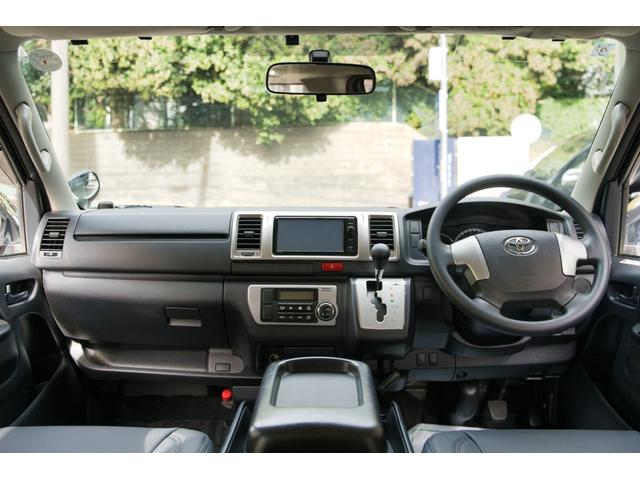 ハイエースバン ロングスーパーGL 4WD/3.000cc/ディーゼルターボ/前登録横浜/純正LEDヘッドライトユニット/2024年製バンタイヤ/サイドスライドガラス/純正盗難防止装置付/ナビ/ブルートゥース/地デジ/Bカメラ/ETC/(4枚目)