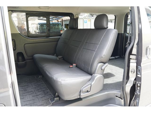 ハイエースバン ロングスーパーGL 4WD/3.000cc/ディーゼルターボ/前登録横浜/純正LEDヘッドライトユニット/2024年製バンタイヤ/サイドスライドガラス/純正盗難防止装置付/ナビ/ブルートゥース/地デジ/Bカメラ/ETC/(14枚目)