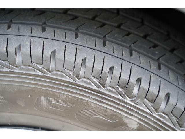 ハイエースバン ロングスーパーGL 4WD/3.000cc/ディーゼルターボ/前登録横浜/純正LEDヘッドライトユニット/2024年製バンタイヤ/サイドスライドガラス/純正盗難防止装置付/ナビ/ブルートゥース/地デジ/Bカメラ/ETC/(29枚目)