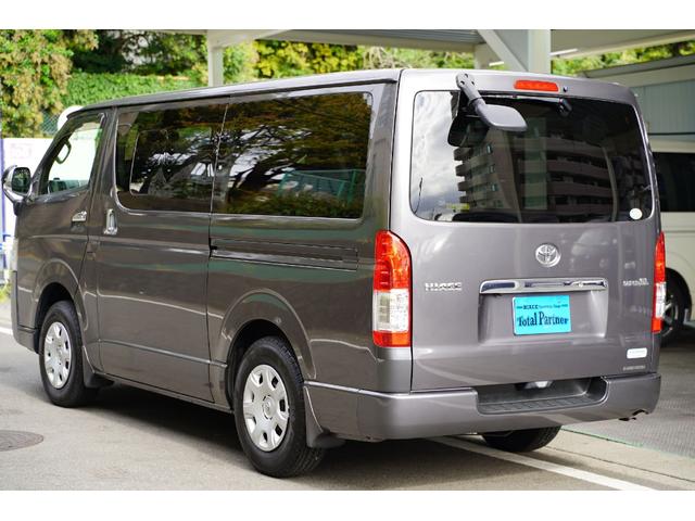 ハイエースバン ロングスーパーGL 4WD/3.000cc/ディーゼルターボ/前登録横浜/純正LEDヘッドライトユニット/2024年製バンタイヤ/サイドスライドガラス/純正盗難防止装置付/ナビ/ブルートゥース/地デジ/Bカメラ/ETC/(54枚目)