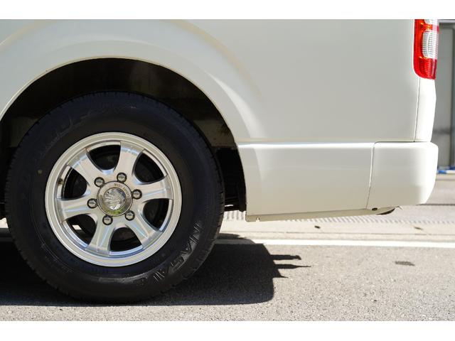 ハイエースバン ロングスーパーＧＬ　４ＷＤ／ワンオーナー／寒冷地仕様／３．０００ｃｃ／ディーゼルターボ／後席シートベルト／Ｗエアーバック／スライドガラス／１００Ｖ電源／純正キーレス／イモビライザー付／ナビ／ＴＶ／バックカメラ／ＥＴＣ／（24枚目）