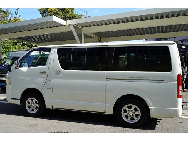 ハイエースバン ロングスーパーＧＬ　４ＷＤ／ワンオーナー／寒冷地仕様／３．０００ｃｃ／ディーゼルターボ／後席シートベルト／Ｗエアーバック／スライドガラス／１００Ｖ電源／純正キーレス／イモビライザー付／ナビ／ＴＶ／バックカメラ／ＥＴＣ／（45枚目）